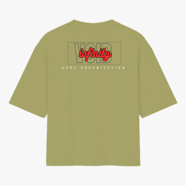 Camiseta com estampa traseira de "VOID" em contorno com "infinity" em destaque no centro, acompanhada pela inscrição "GAME ORGANIZATION" abaixo.