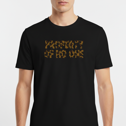 "VALA PROPERTY OF NO ONE" Camiseta Básica Unissex