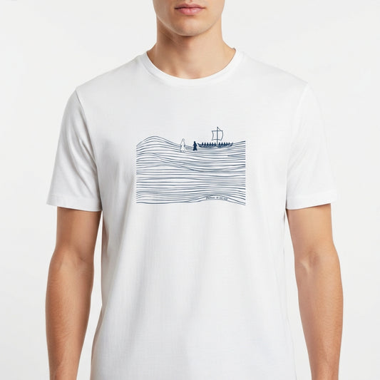 "CAMISETA SOBRE AS ÁGUAS - MATEUS 14" Camiseta Básica Unissex