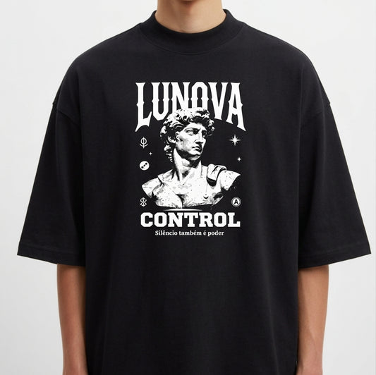 "LUNOVA - DOMINIUM" Camiseta Oversized Premium