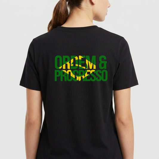 "Camiseta Premium - ORDEM & PROGRESSO" Camiseta Premium Unissex
