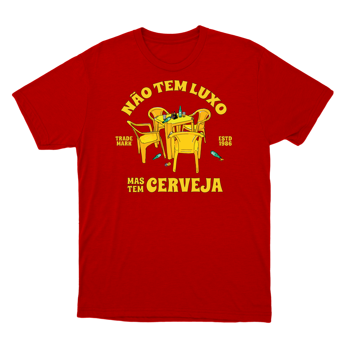 "Não tem luxo mas tem cerveja" Camiseta Básica Unissex