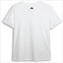 Camiseta com estampa frontal de "Running 1997 Club" em tipografia estilizada e estampa traseira de pequeno símbolo abstrato centralizado na parte superior.