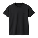 Camiseta com estampa frontal de texto pequeno posicionada no peito e estampa traseira de texto grande "Running T-shirt" sobre círculos concêntricos.