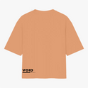 Camiseta com estampa traseira de "VOID INFINITY" em caracteres estilizados, localizados na parte inferior esquerda.
