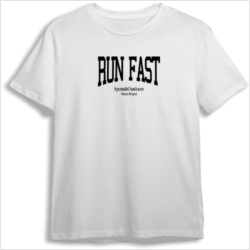 Camiseta com estampa frontal de "RUN FAST" em letras grandes, acompanhada de "Sports & Outdoors" e "Narex Project" menores; e estampa traseira com pequeno símbolo.