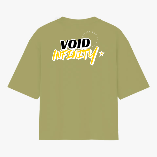 Camiseta com estampa traseira de palavras grandes "VOID INFINITY" em tipografia estilizada, coroada por uma estrela e texto menor ao redor.