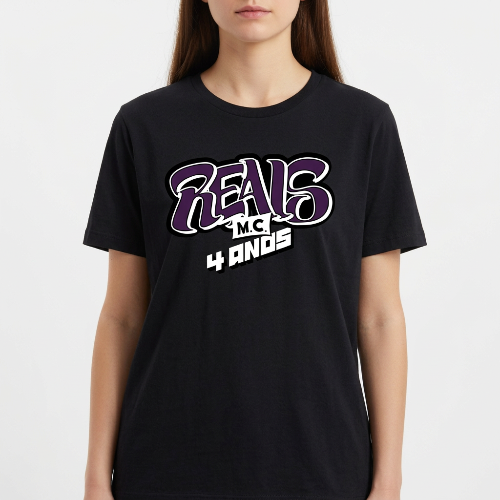 "Reais 4 Anos" Camiseta Básica Unissex