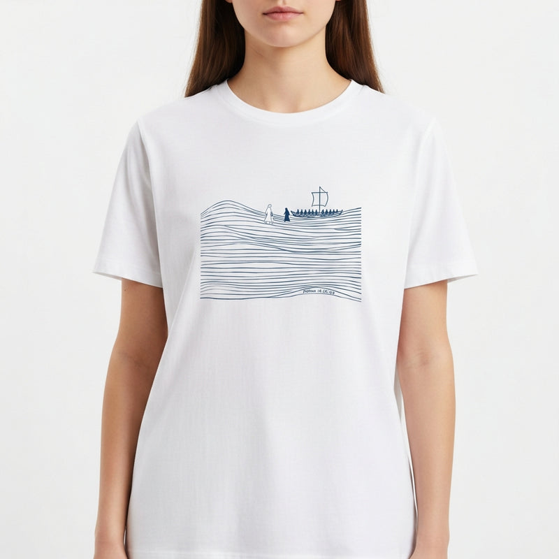 "CAMISETA SOBRE AS ÁGUAS - MATEUS 14" Camiseta Básica Unissex