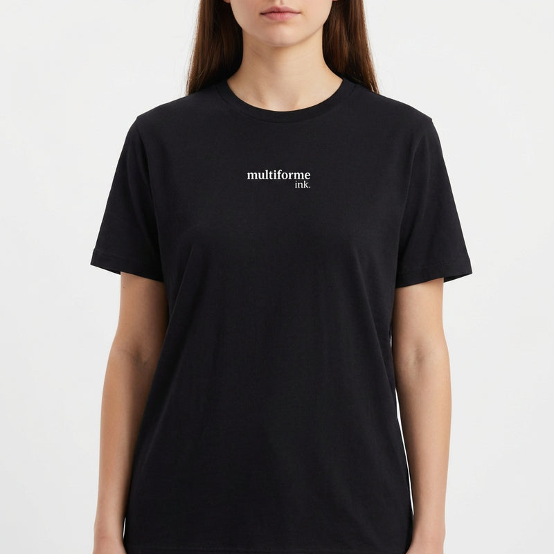 "CAMISETA JOSUÉ 1:9 - COLEÇÃO PROMESSAS" Camiseta Básica Unissex