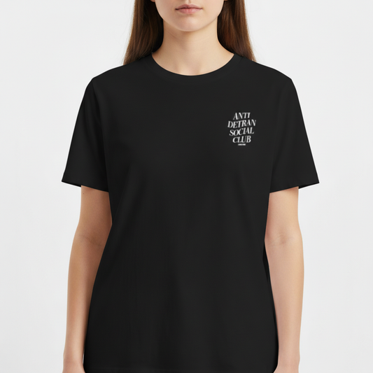 "ANTI DETRAN // REGULAR // NO SENSE STUDIOS" Camiseta Básica Unissex