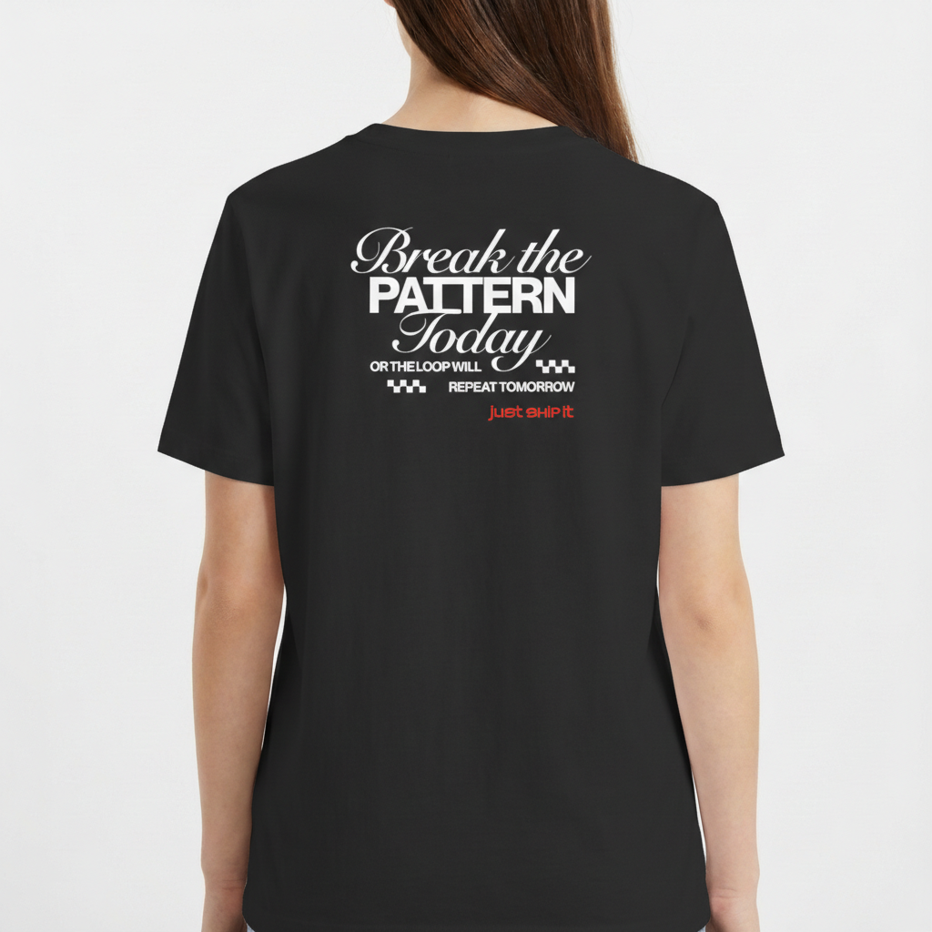 "REGULAR // BREAK THE PATTERN" Camiseta Básica Unissex