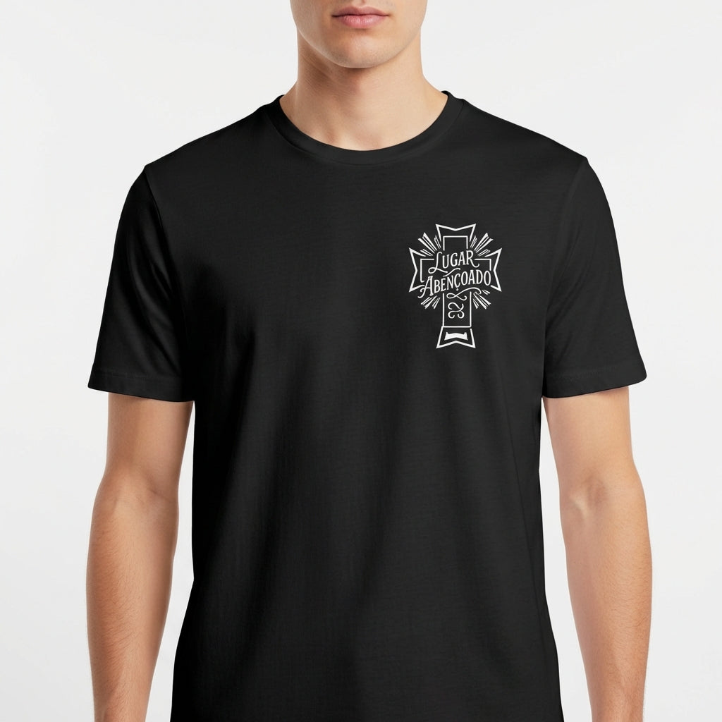 "CAMISETA | DGTWN Lugar abençoado" Camiseta Básica Unissex
