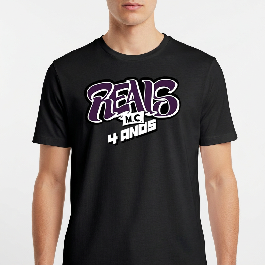 "Reais 4 Anos" Camiseta Básica Unissex