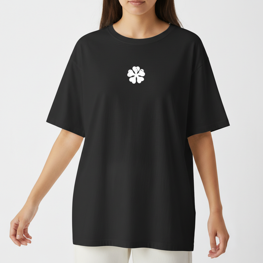 "Camiseta Asta  Five-Leaf Clover Oversized" Camiseta Oversized Básica