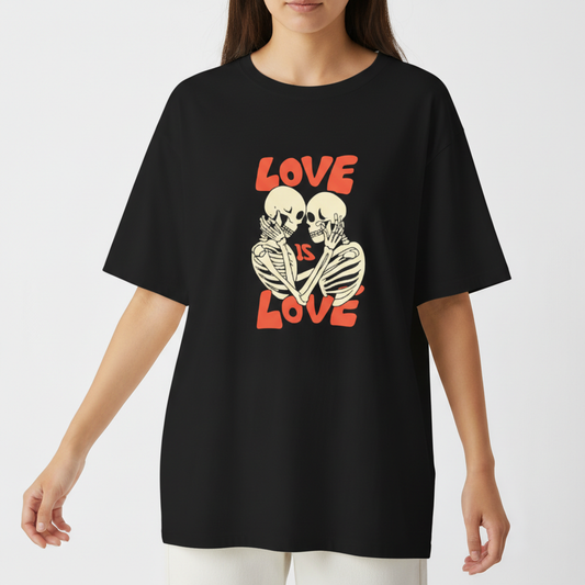 "Camiseta oversized - Love is Love II" Camiseta Oversized Básica
