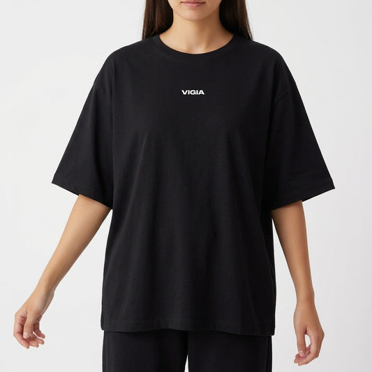"Camiseta Oversized | God Is On Control" Camiseta Oversized Básica