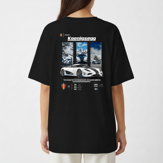 "Koenigsegg Agera RS - Camiseta Oversized Básica" Camiseta Oversized Básica