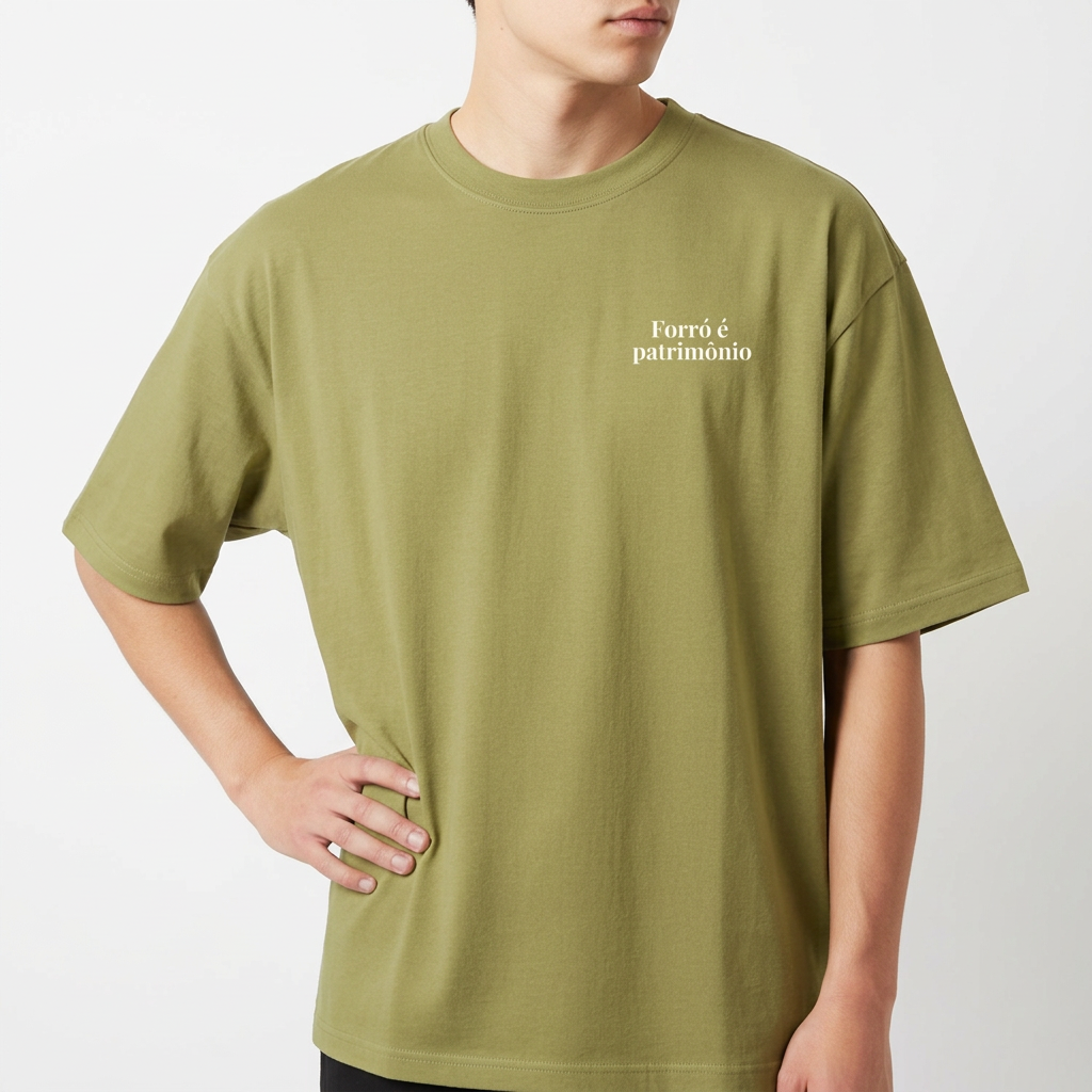 "Foró é patrimônio lateral" Camiseta Oversized Básica