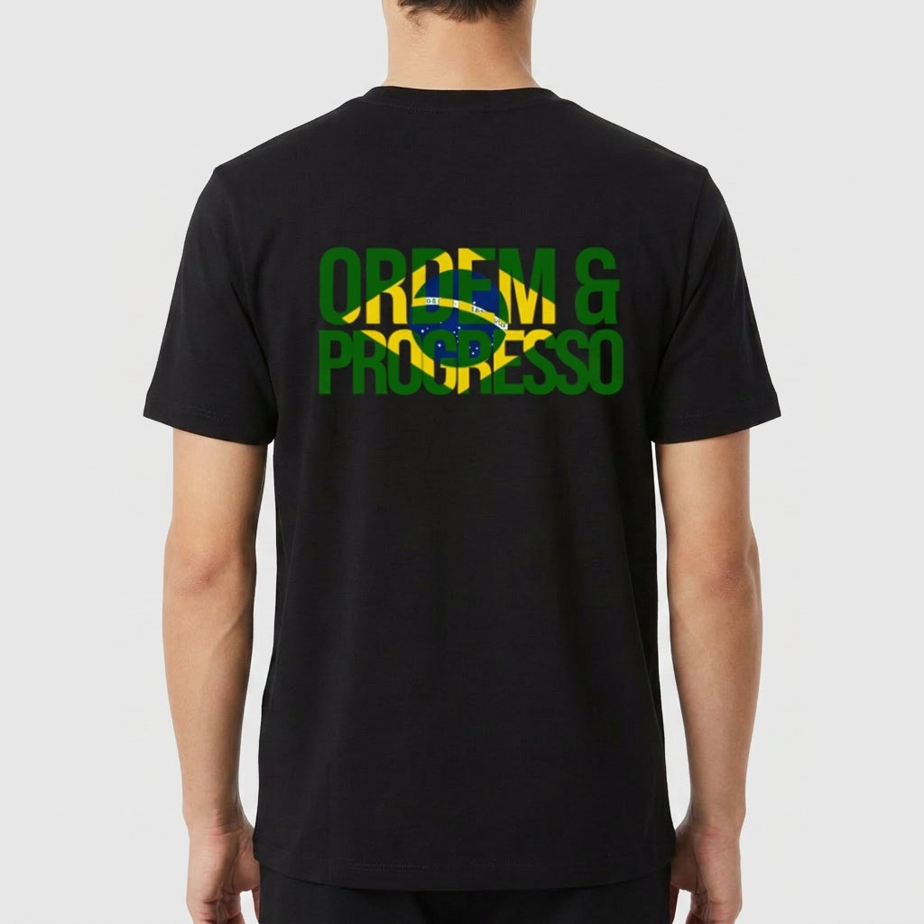 "Camiseta Premium - ORDEM & PROGRESSO" Camiseta Premium Unissex